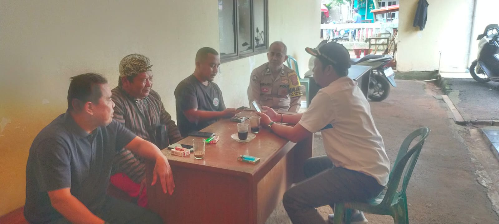 e1fd9a2a-10a1-4b43-b02d-149a357eefe9